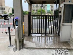 铁艺刷卡门